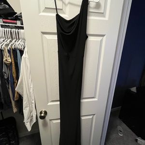 Black, formal, one-shoulder dress, open back